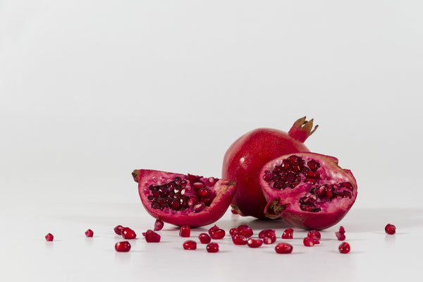 Pomegranate as an amazing superfood for your skin